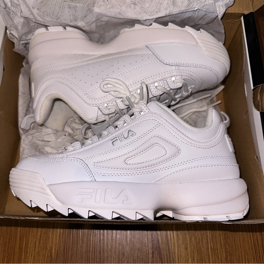 Fila White Women's Sneakers - Picture 5 of 5